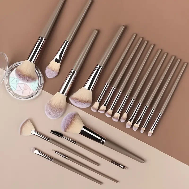 Professional 3-20 Piece Makeup Brush Set - Fluffy Foundation, Eyeshadow & Kabuki