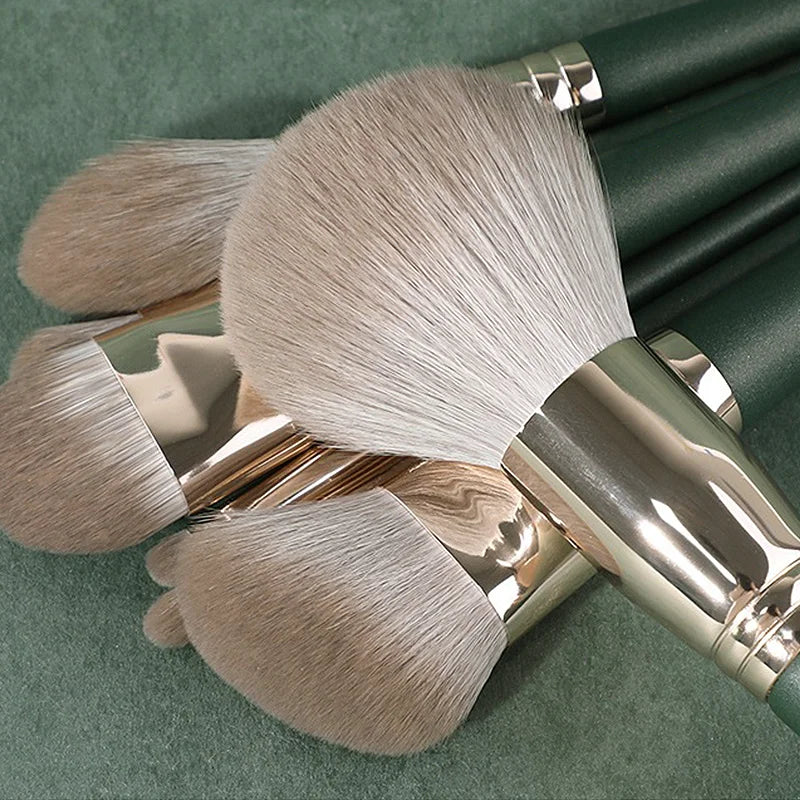 JTFIL EYELASHES Premium Soft Fluffy Makeup Brush Set - Foundation, Eyeshadow & Blending