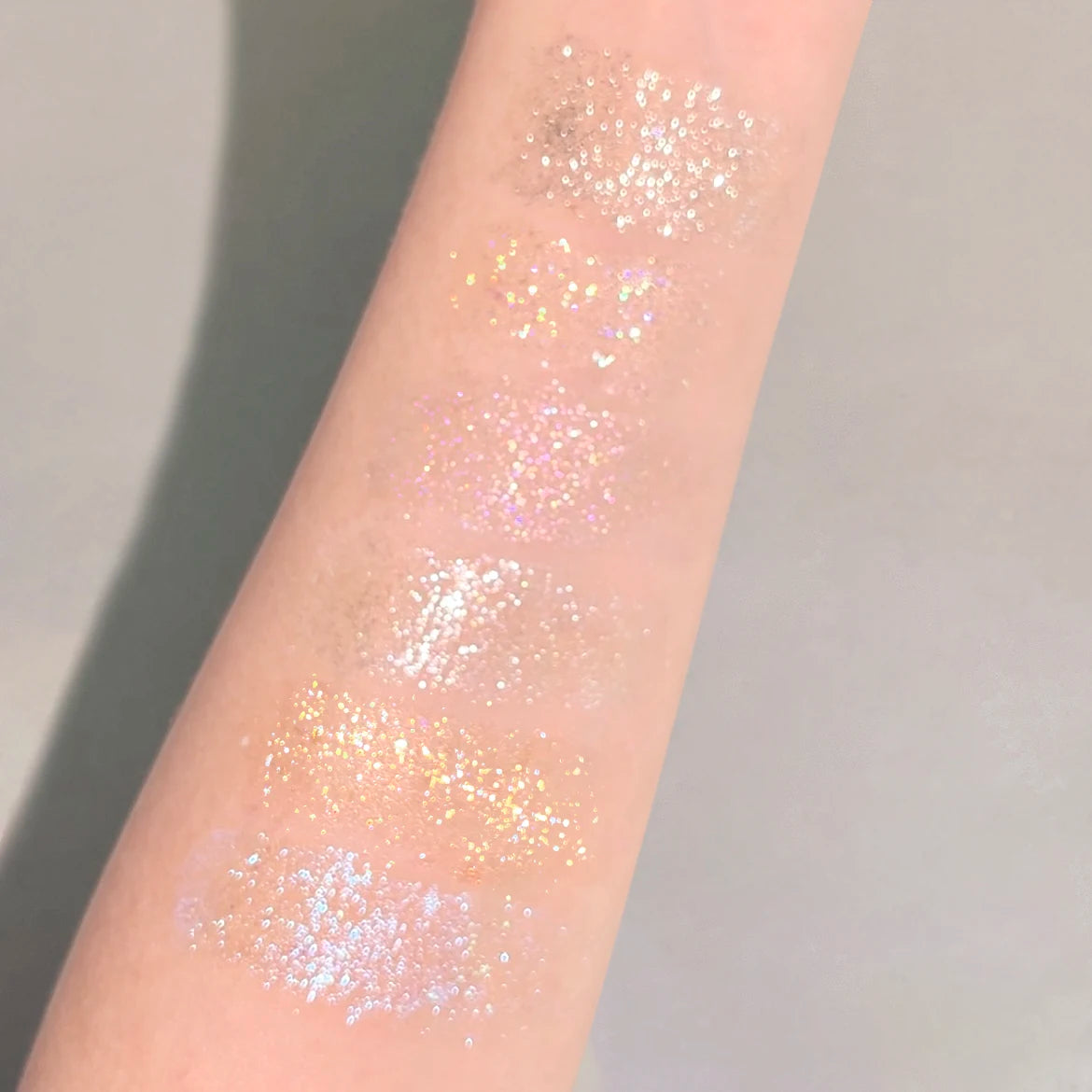 Sparkling Liquid Eye Shadow - Pearlescent Diamond Highlight & Silkworm Shimmer